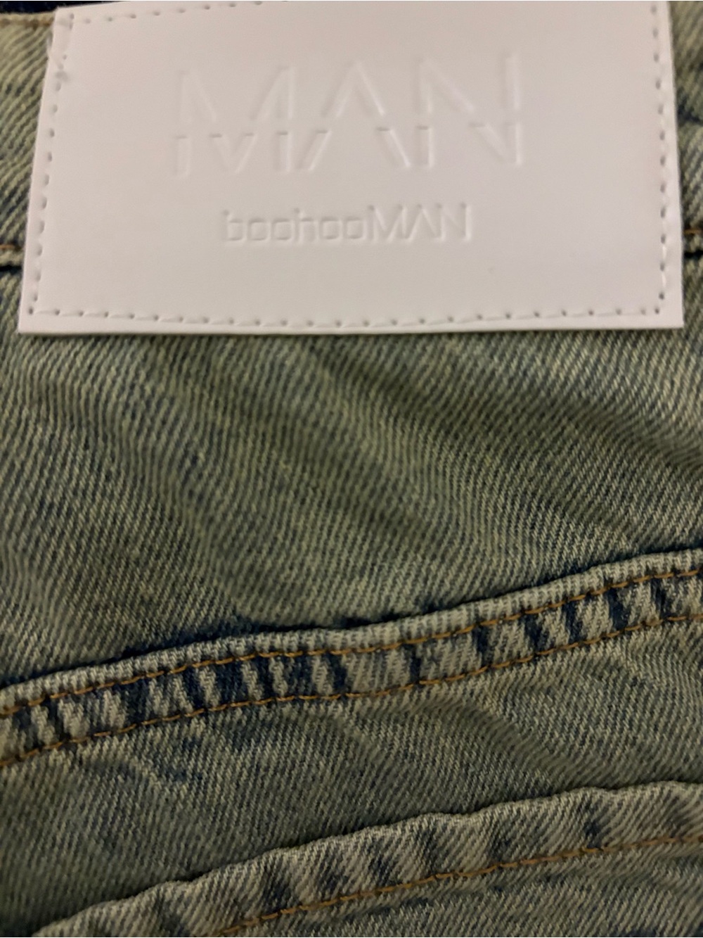 BoohooMAN Baggy Fit Debossed Vintage Wash Jeans Men's (US) Size 34R - Picture 6 of 10